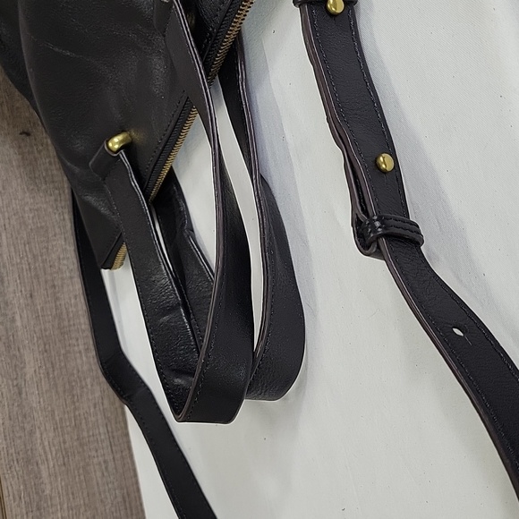 Fossil Flap Front Black Leather Crossbody Shoulder Bag - Picture 7 of 16